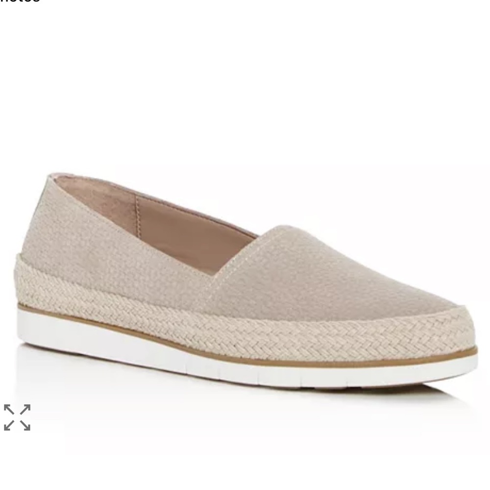 NEW Donald Pliner PALM Leather Slip On Flats Embossed Suede Size 8 Taupe Beige